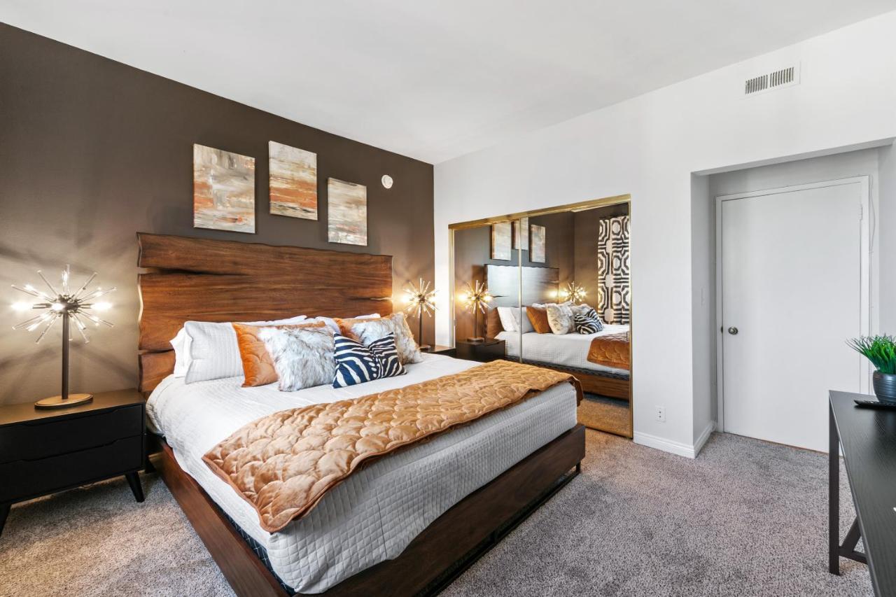Beverly Hills 2 Bed 2 Bath Penthouse With Den And Parking 414 Los Angeles Exteriör bild