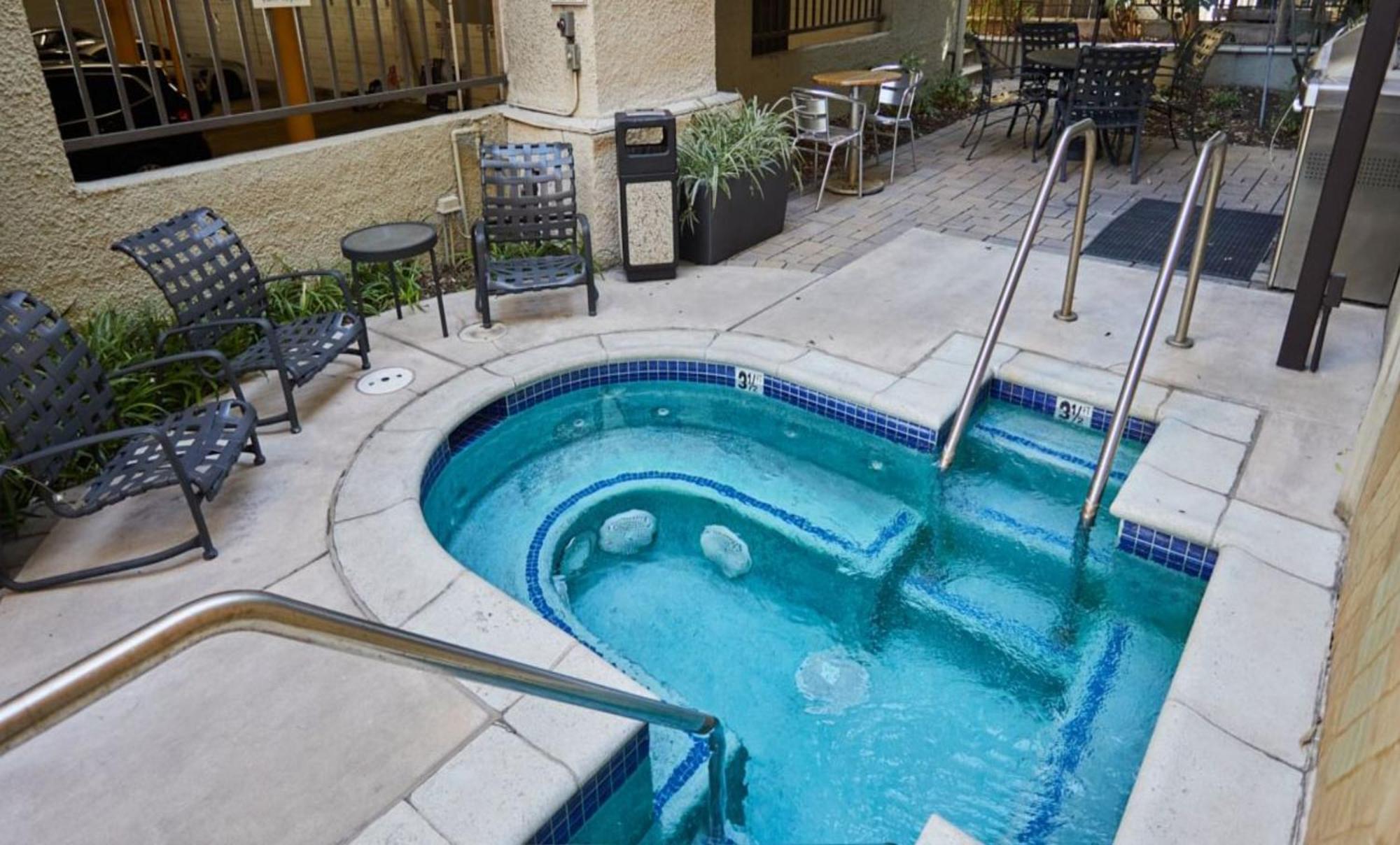 Beverly Hills 2 Bed 2 Bath Penthouse With Den And Parking 414 Los Angeles Exteriör bild